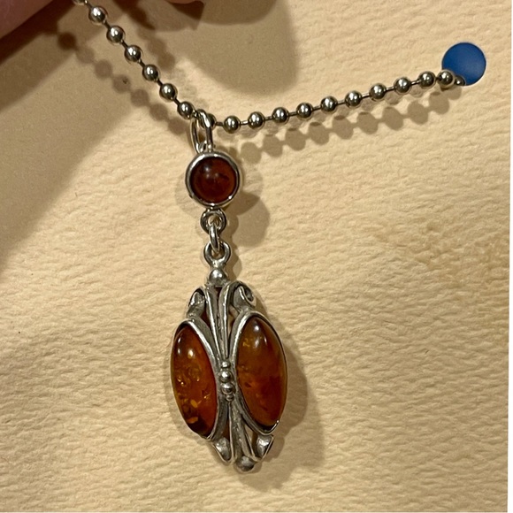 Genuine Amber sterling silver 1.5” pendant on 20” sterling necklace. Gorgeous! - Picture 4 of 7